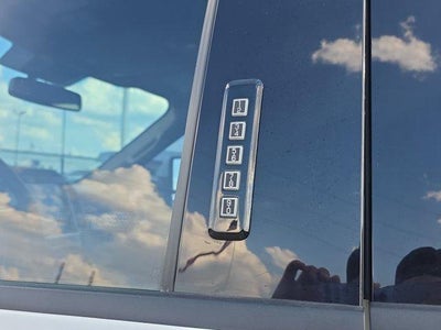 2022 Ford Super Duty F-250 SRW LARIAT 4WD Crew Cab 6.75' Box