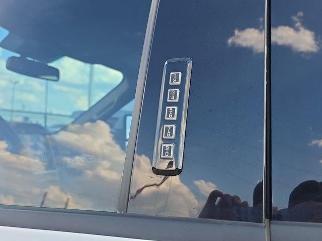 2022 Ford Super Duty F-250 SRW LARIAT 4WD Crew Cab 6.75' Box