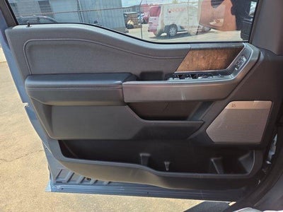 2023 Ford Super Duty F-250 SRW LARIAT 4WD Crew Cab 6.75' Box