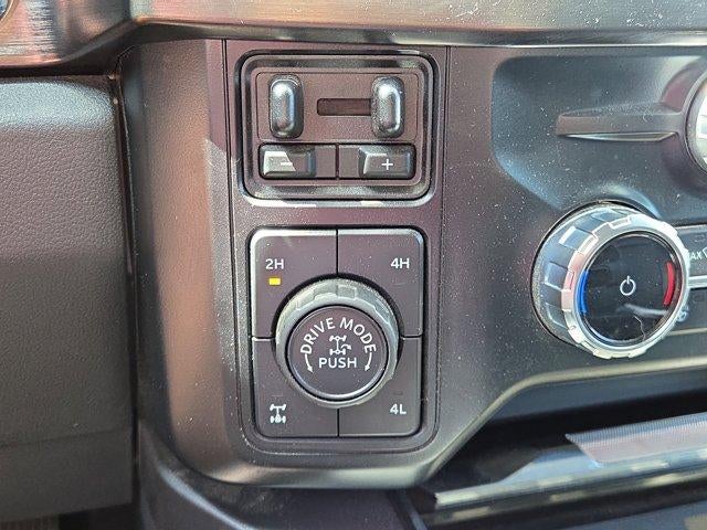 2023 Ford Super Duty F-250 SRW LARIAT 4WD Crew Cab 6.75' Box