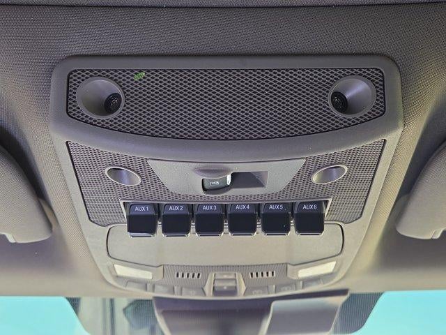 2021 Ford Super Duty F-350 DRW LARIAT 4WD Crew Cab 8' Box