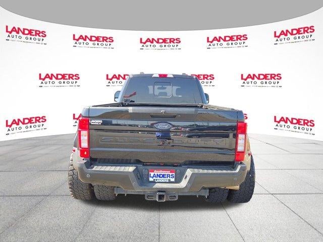 2021 Ford Super Duty F-350 DRW LARIAT 4WD Crew Cab 8' Box