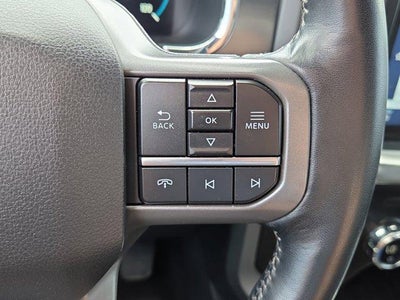 2021 Ford F-150 LARIAT 4WD SuperCrew 5.5' Box