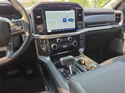 2022 Ford F-150 LARIAT 4WD SuperCrew 5.5' Box