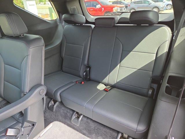 2025 Chevrolet Traverse LT w/2LT