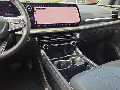 2025 Chevrolet Traverse LT w/2LT