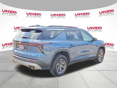 2025 Chevrolet Traverse LT w/2LT