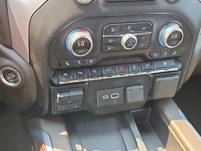 2021 GMC Sierra 1500 Crew Cab Short Box 4-Wheel Drive SLT