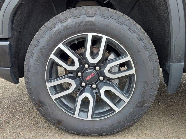 2022 GMC Sierra 1500 Crew Cab Short Box 4-Wheel Drive AT4