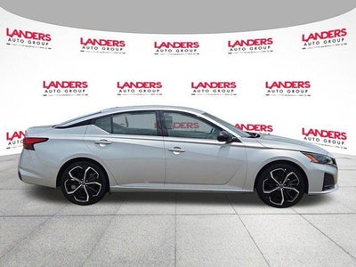 2024 Nissan Altima 2.5 SR Sedan