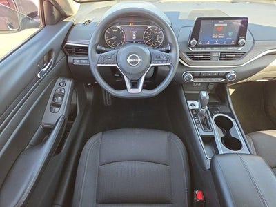 2024 Nissan Altima 2.5 SV Sedan