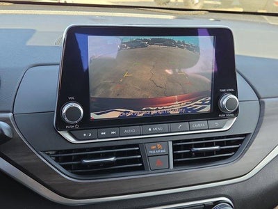 2024 Nissan Altima 2.5 SV Sedan