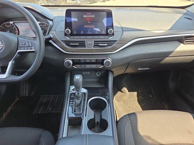 2023 Nissan Altima 2.5 SV Sedan