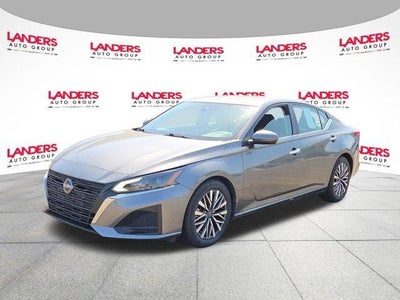 2023 Nissan Altima 2.5 SV Sedan