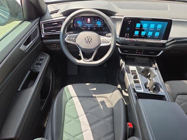 2024 Volkswagen Atlas Cross Sport 2.0T SE w/Technology FWD