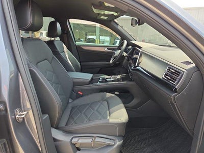 2024 Volkswagen Atlas Cross Sport 2.0T SE w/Technology FWD