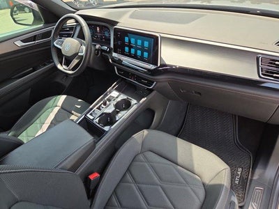 2024 Volkswagen Atlas Cross Sport 2.0T SE w/Technology FWD