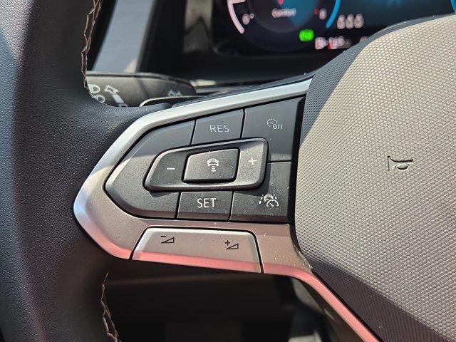 2024 Volkswagen Atlas Cross Sport 2.0T SE w/Technology FWD
