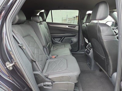 2024 Volkswagen Atlas Cross Sport 2.0T SE w/Technology FWD
