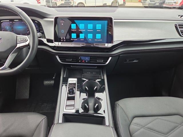 2024 Volkswagen Atlas Cross Sport 2.0T SE w/Technology FWD