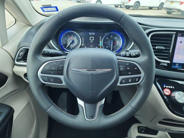 2024 Chrysler Pacifica Touring L FWD