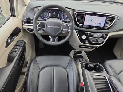 2024 Chrysler Pacifica Touring L FWD