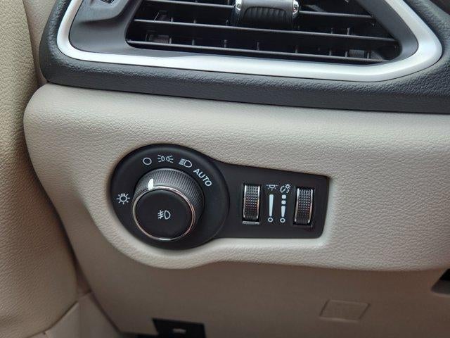 2024 Chrysler Pacifica Touring L FWD