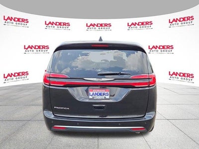 2024 Chrysler Pacifica Touring L FWD