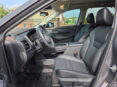 2023 Nissan Rogue FWD SV