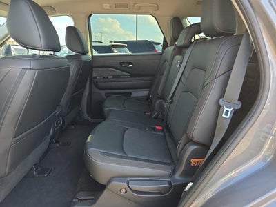 2026 Nissan Pathfinder SL 2WD