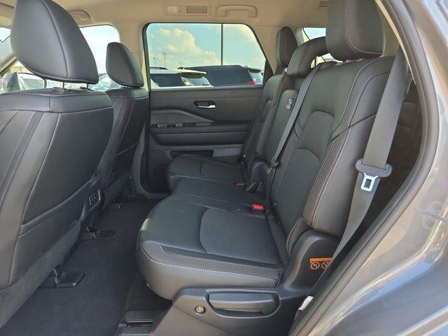 2026 Nissan Pathfinder SL 2WD
