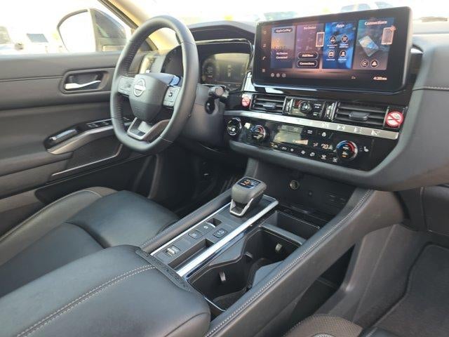 2026 Nissan Pathfinder SL 2WD