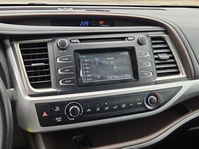 2019 Toyota Highlander LE Plus V6 FWD (SE)