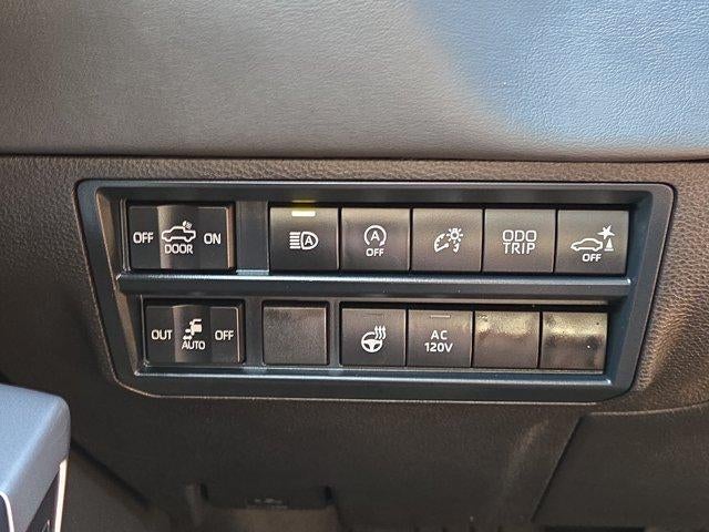 2025 Toyota Tundra 4WD 4WD Platinum CrewMax 5.5' Bed (Natl)