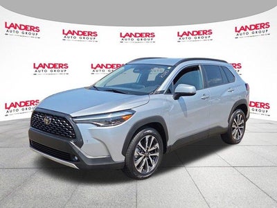 2024 Toyota Corolla Cross XLE 2WD (Natl)