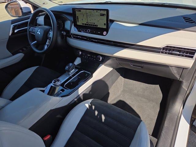 2025 Mitsubishi Outlander SE FWD