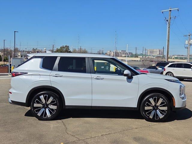 2025 Mitsubishi Outlander SE FWD