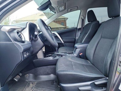 2018 Toyota RAV4 LE FWD (GS)