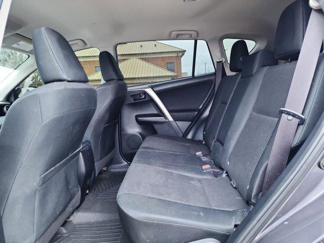 2018 Toyota RAV4 LE FWD (GS)