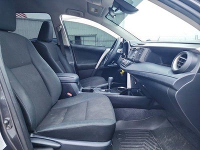 2018 Toyota RAV4 LE FWD (GS)