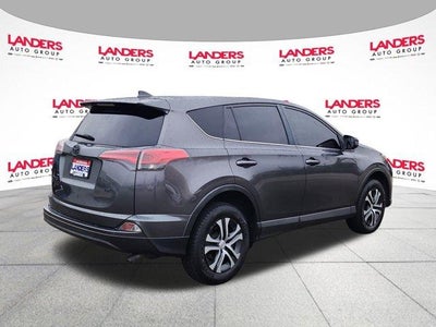 2018 Toyota RAV4 LE FWD (GS)