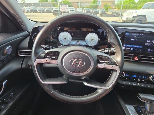 2022 Hyundai ELANTRA SEL IVT