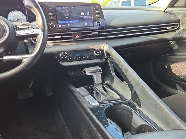 2022 Hyundai ELANTRA SEL IVT