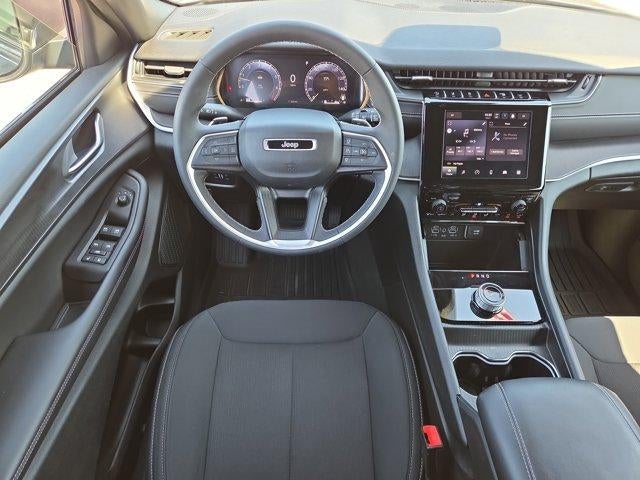 2024 Jeep Grand Cherokee Laredo 4x4