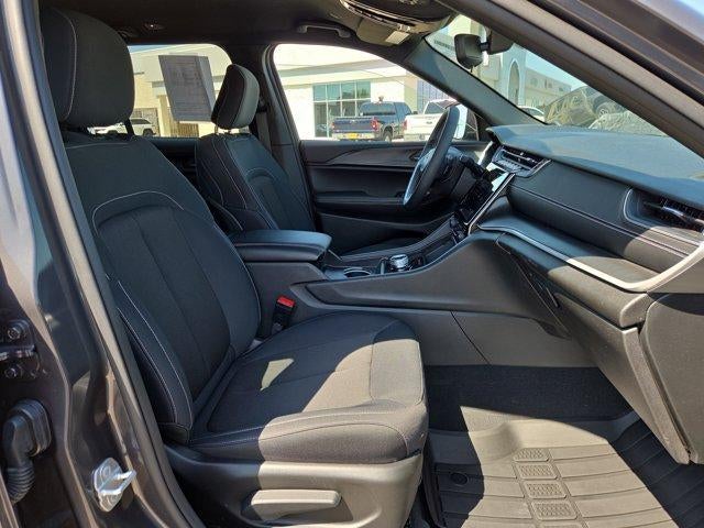 2024 Jeep Grand Cherokee Laredo 4x4