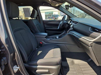 2024 Jeep Grand Cherokee Laredo 4x4