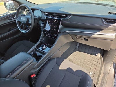 2024 Jeep Grand Cherokee Laredo 4x4