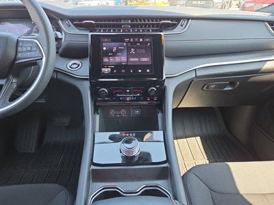 2024 Jeep Grand Cherokee Laredo 4x4