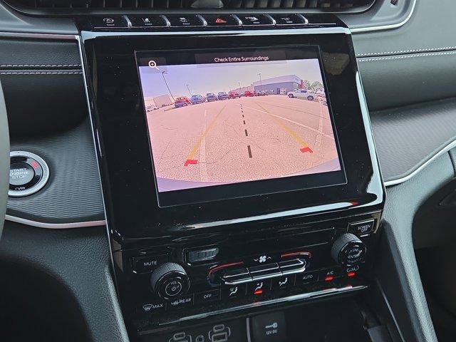 2024 Jeep Grand Cherokee Laredo 4x4