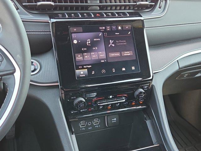 2024 Jeep Grand Cherokee Laredo 4x4